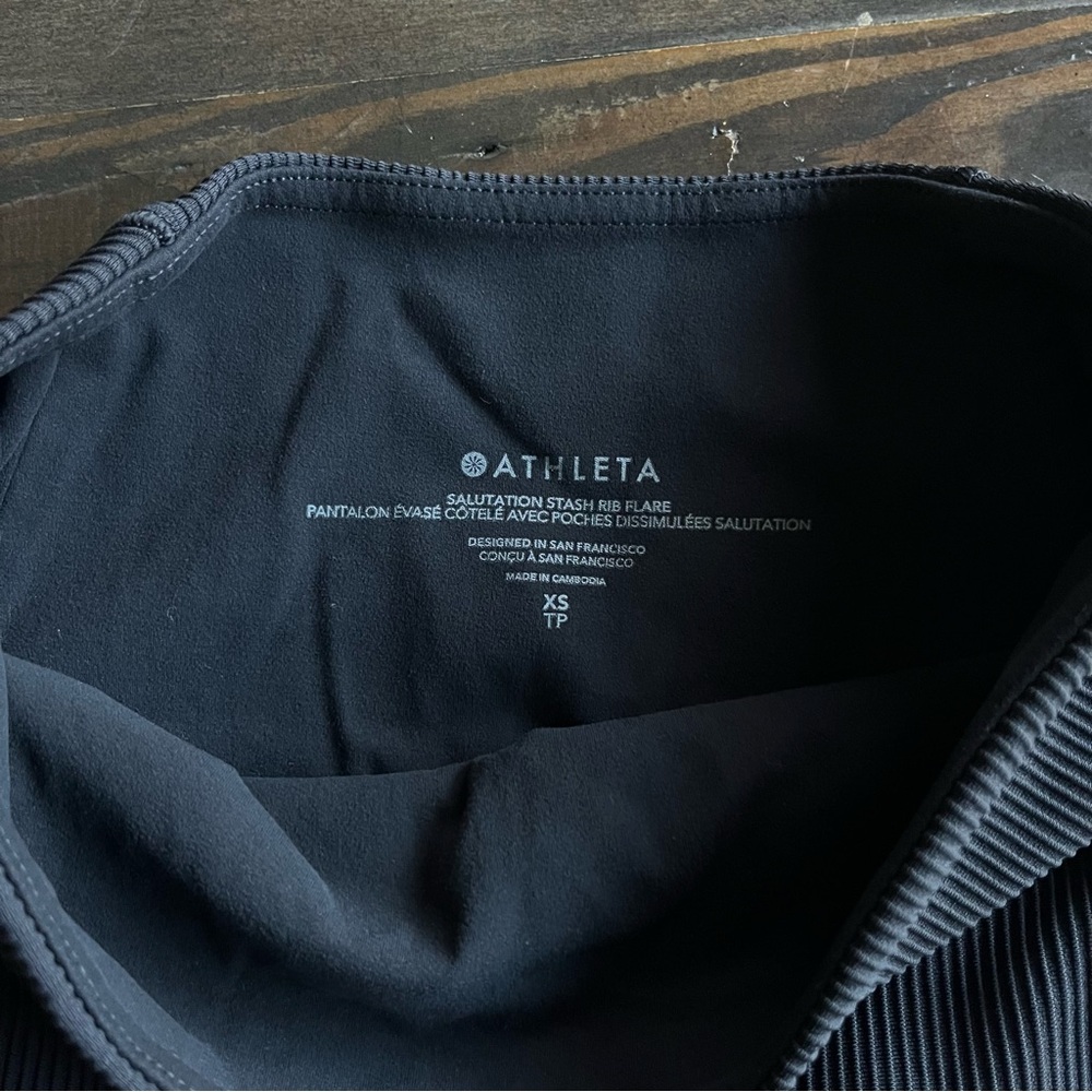 ATHLETA Salutation Stash Rib Flare Leggings - Picture 9 of 12